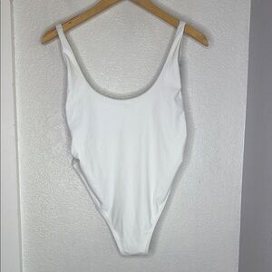 Bikinishe White One Piece Swimsuit High Cut Scoop Neck Adjustable Straps Size L